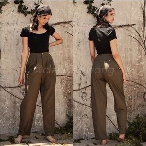 Doen Olive Green High-Waisted Trousers
